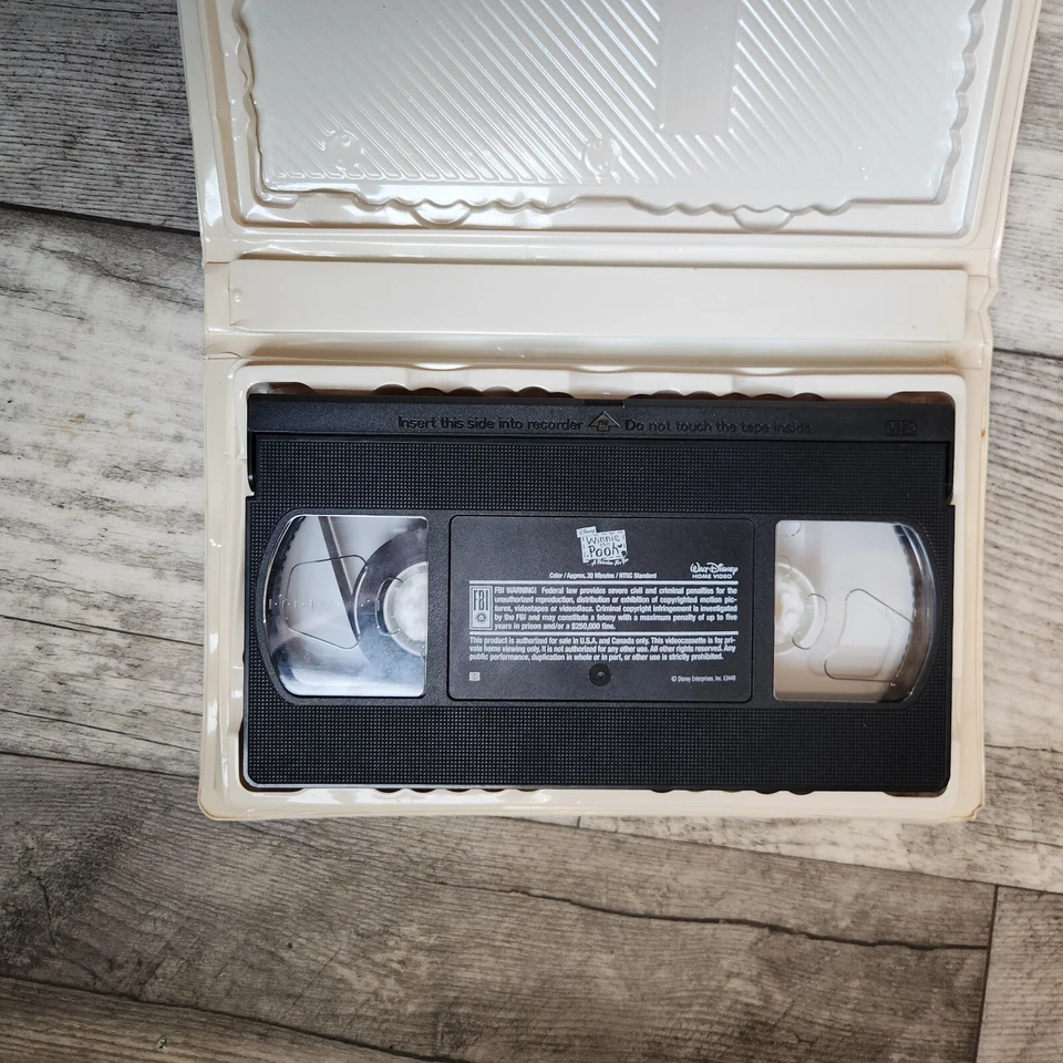 Winnie the Pooh -A Valentine for You (2000, VHS Clamshell) - Image 4 of 4