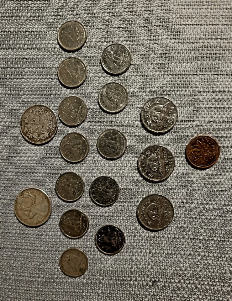 Rare Canadian coinset silver 25c dimes, nickels, penny - Image 2 of 4