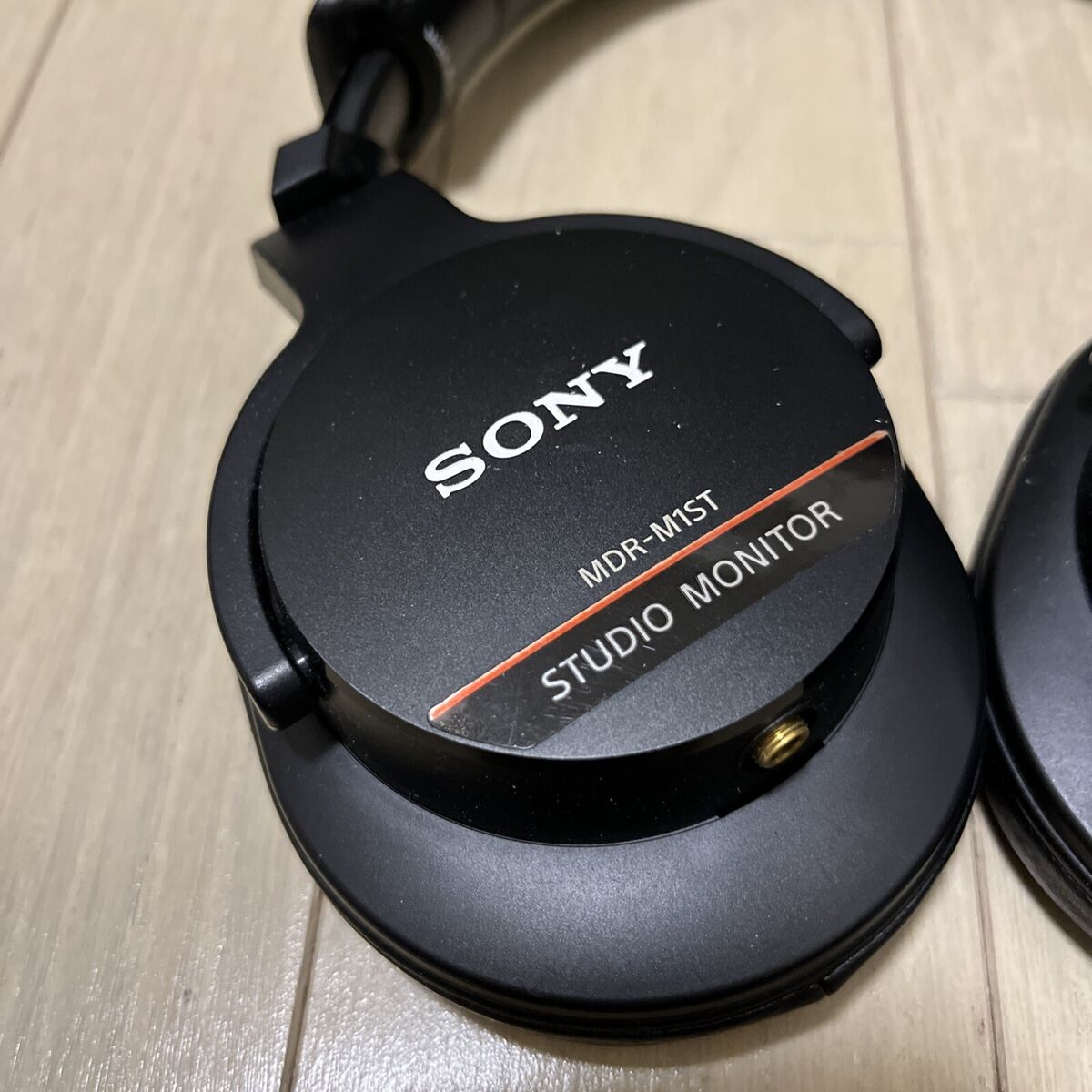 SONY MDR-M1ST Studio Monitor Headphones Hi-Res 24 ohm Closed SONY MDR-M1ST Studio Monitor Headphones Hi-Res 24 ohm Closed