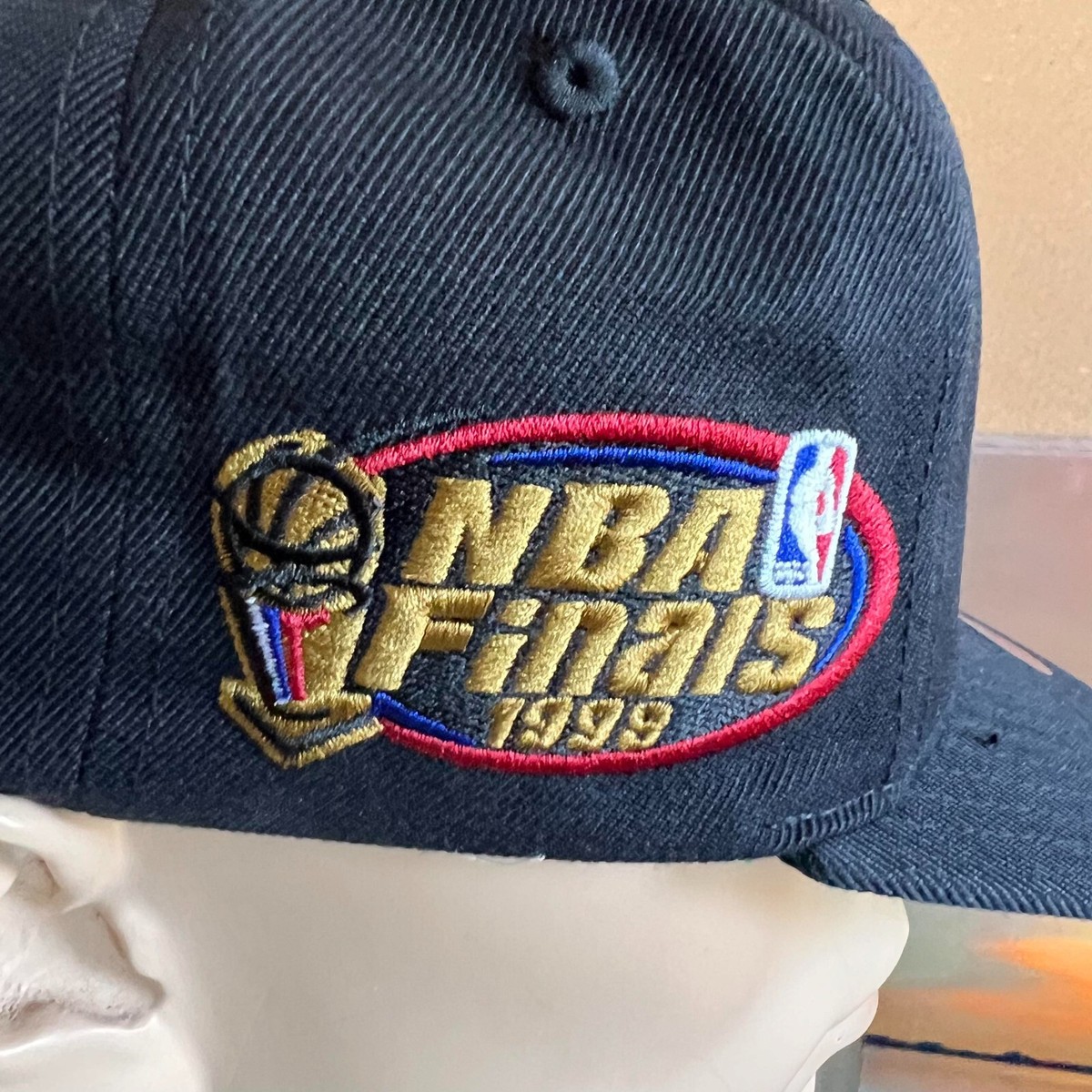 Casquette Mitchell & Ness Chicago Bulls Finales 1998 - Blanc/Rouge - Snapback NBA