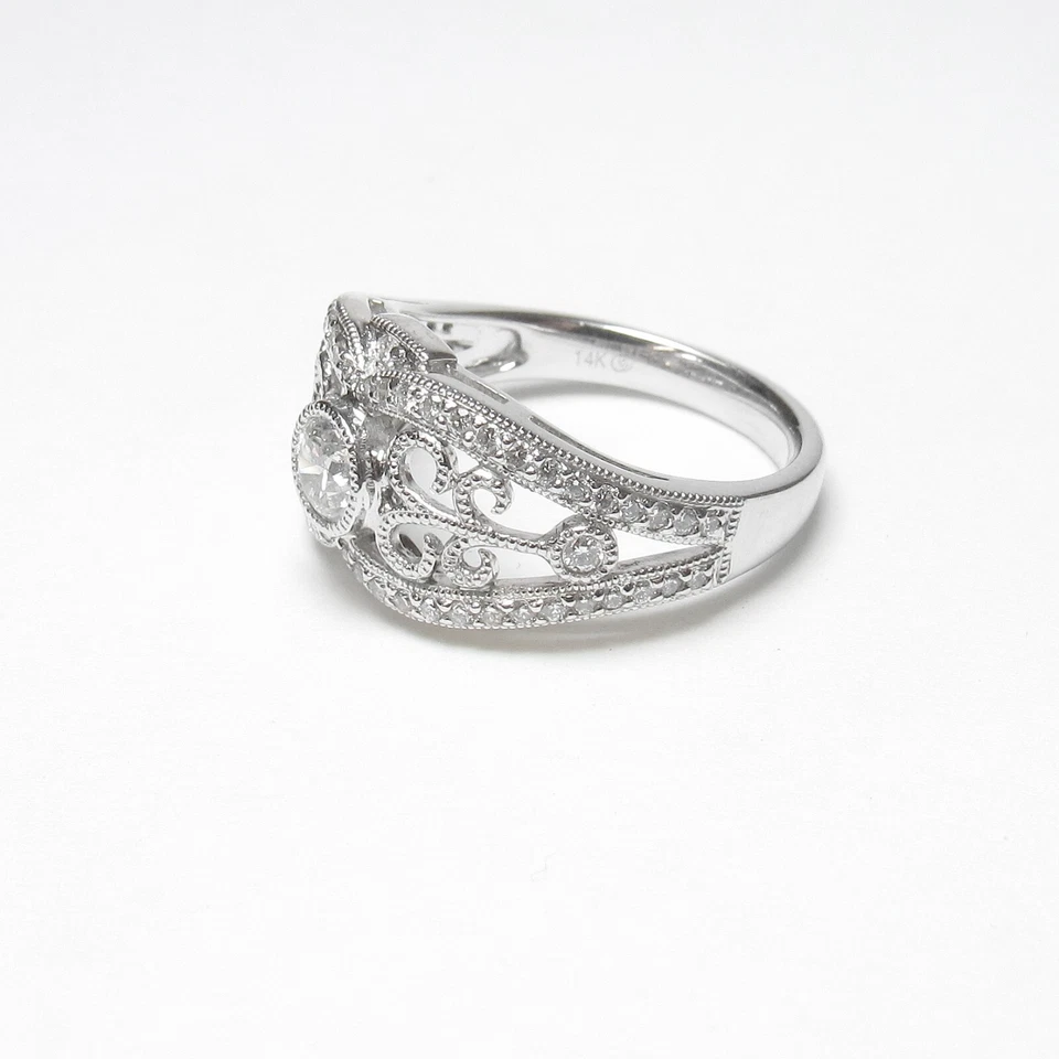 Estate 14K White Gold 0.33 Ct Round Brilliant Cut Diamond Ring 0.65 Cts Total - Image 2 of 4