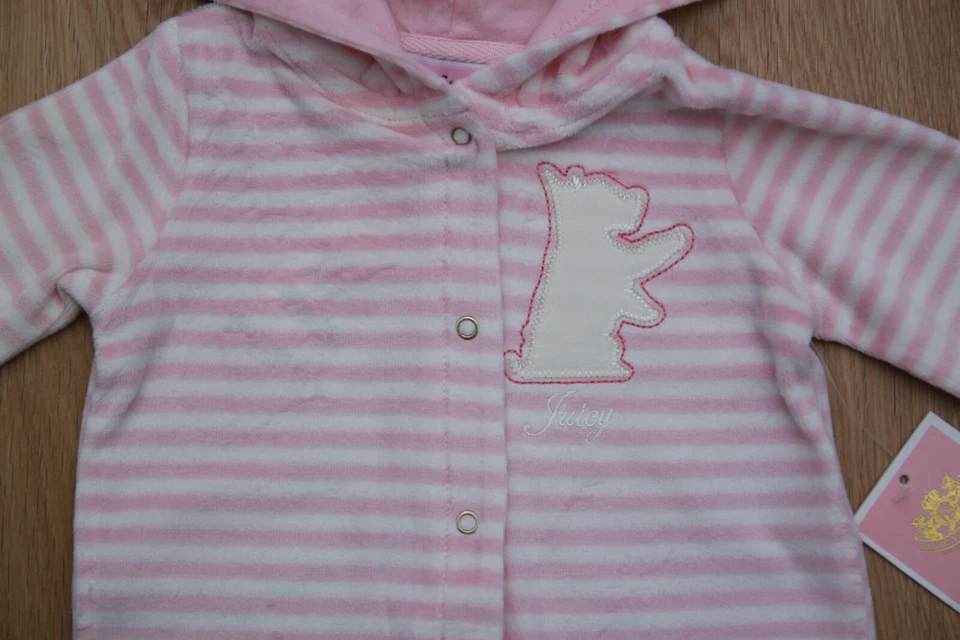 Mono con capucha de terciopelo Juicy Couture para bebé niña ~ rosa y marfil ~ talla 3-6M ~ Foto 3 de 4