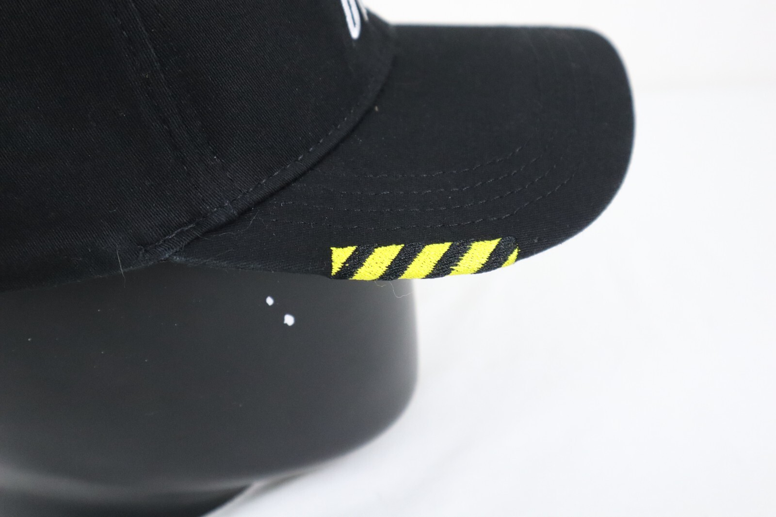 Cappello Vintage Keen Utility Nero e Giallo Logo Ricamato Flex Fit Taglia M L