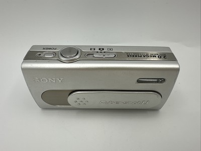 Sony Cyber-Shot U DSC-U40 Silver 2.0 MP Handheld Digital Camera