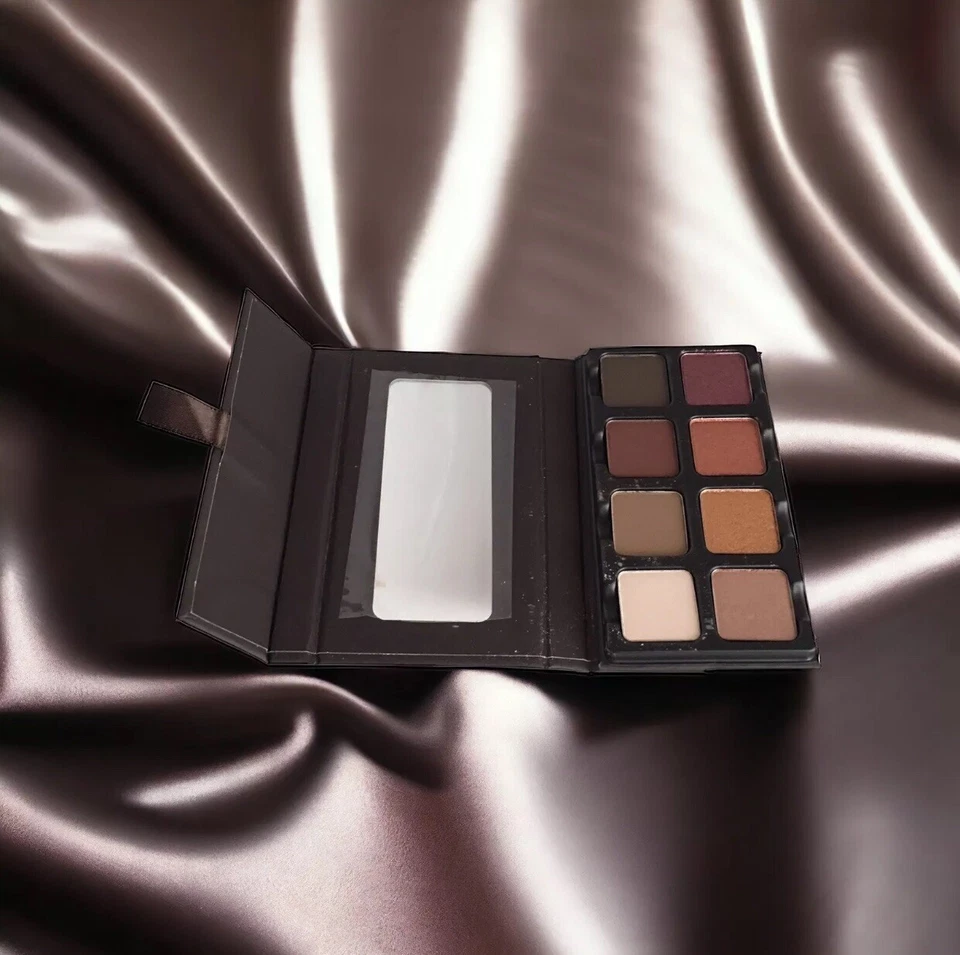 Paleta de sombras de ojos VISEART Petit PRO UN 8 tonos pigmento 0,28 oz TAMAÑO COMPLETO RET $30 Foto 3 de 4