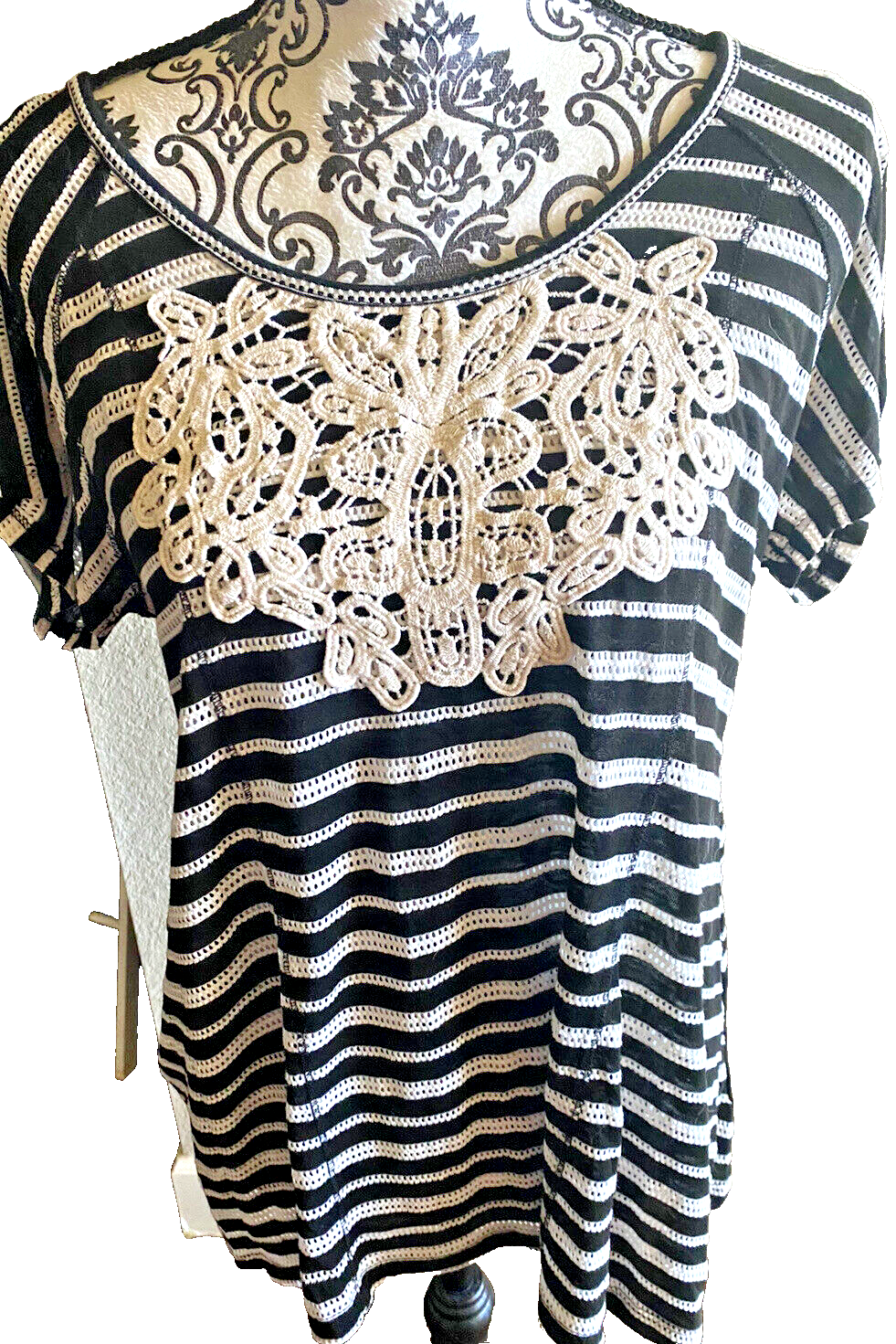 One World L Black White Stripe Lace Front Shark Bite Blouse Top Shirt Large Lg