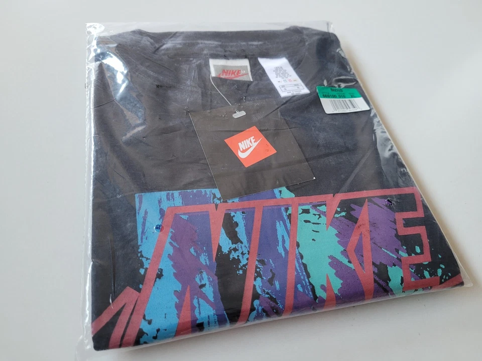 T-Shirt Nike Air Vintage XL Made in Portugal Neuf - Photo 1/4