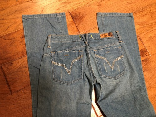 VOLCOM STONE JEANS BOOTCUT LEG SIZE 0 