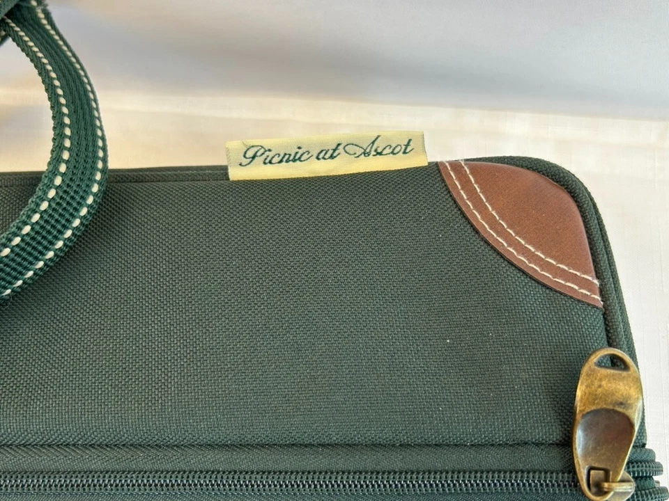 Bolso de Mano Club de Golf Picnic en Ascot con Juego de Café NUNCA USADO Foto 2 de 4