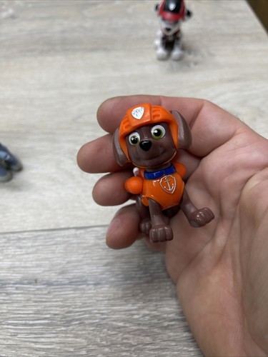 3 - 2.5" PAW PATROL MARSHALL DÁLMATA FIGURA DE ACCIÓN TRAJE NEGRO BOMBERO - Imagen 3 de 7