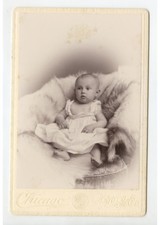 CAB CARD PHOTO BABY GIRL ON FUR BLANKET/CHAIR, CHICAGO, IL