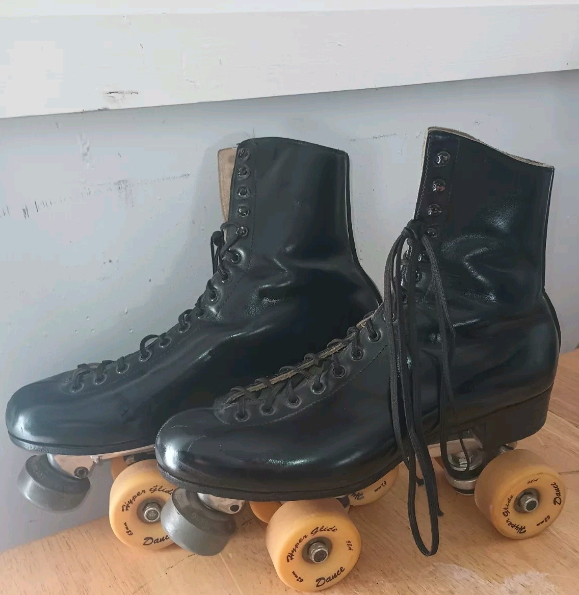 Vintage RED WING RIEDELL. Roller Skates Black Mens Sz. 10.5 Vintage RED WING RIEDELL. Roller Skates Black Mens Sz. 10.5