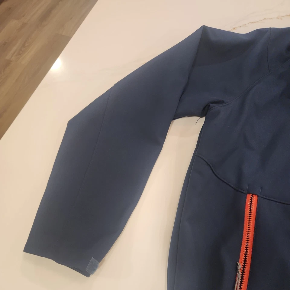 Columbia Blue  Thermal Coil Softshell Mens  Jacket XL - Image 4 of 4