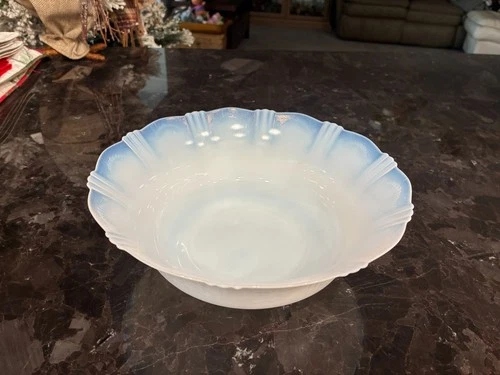 American Sweetheart Monax Depression Opalescent Glass Serving Bowl  9"