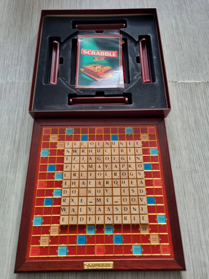 Vintage Scrabble Deluxe With Turntable & Wooden Tiles 2000 Mattel Complete Rare - Image 4 of 4