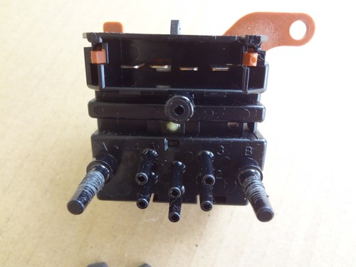 2003 - 2004 MUSTANG COBRA AIR CONDITION CONTROL SETTING SWITCH OEM SKU# XX352 - Picture 6 of 6