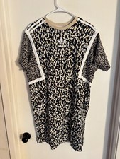 Women "Adidas"  Farm Rio navy/tan shortsleeve shift dress. Size Large