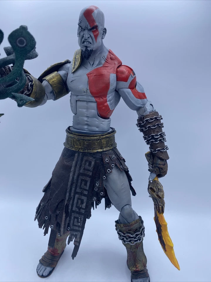 Neca God Of War 2 II KRATOS 12" pulgadas con cabeza de Medusa-INCOMPLETO-MODIFICADO-LEER Foto 2 de 4