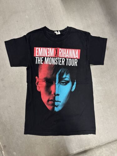 Eminem x Rihanna The Monster Tour Men T-Shirt Sma… - image 1
