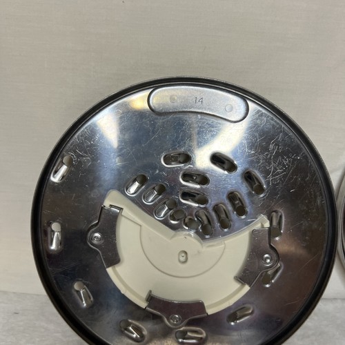 Lot 2 CUISINART DLC834 Fine & DLC837 Medium FOOD PROCESSOR GRATER DISCS - Picture 7 of 8