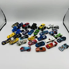 Various Brand Car Toy Lot Of 31 Diecast Hotwheels Matchbox Plastic Toys