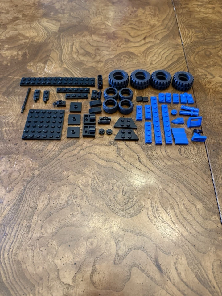 LEGO CITY Pickup & Caravan Complete Set 60182 Town Recreation 2018 Retired - Image 4 of 4