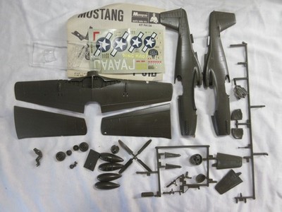 MONOGRAM 1/48 P-51B MUSTANG vintage bagged model aircraft kit LOT#106