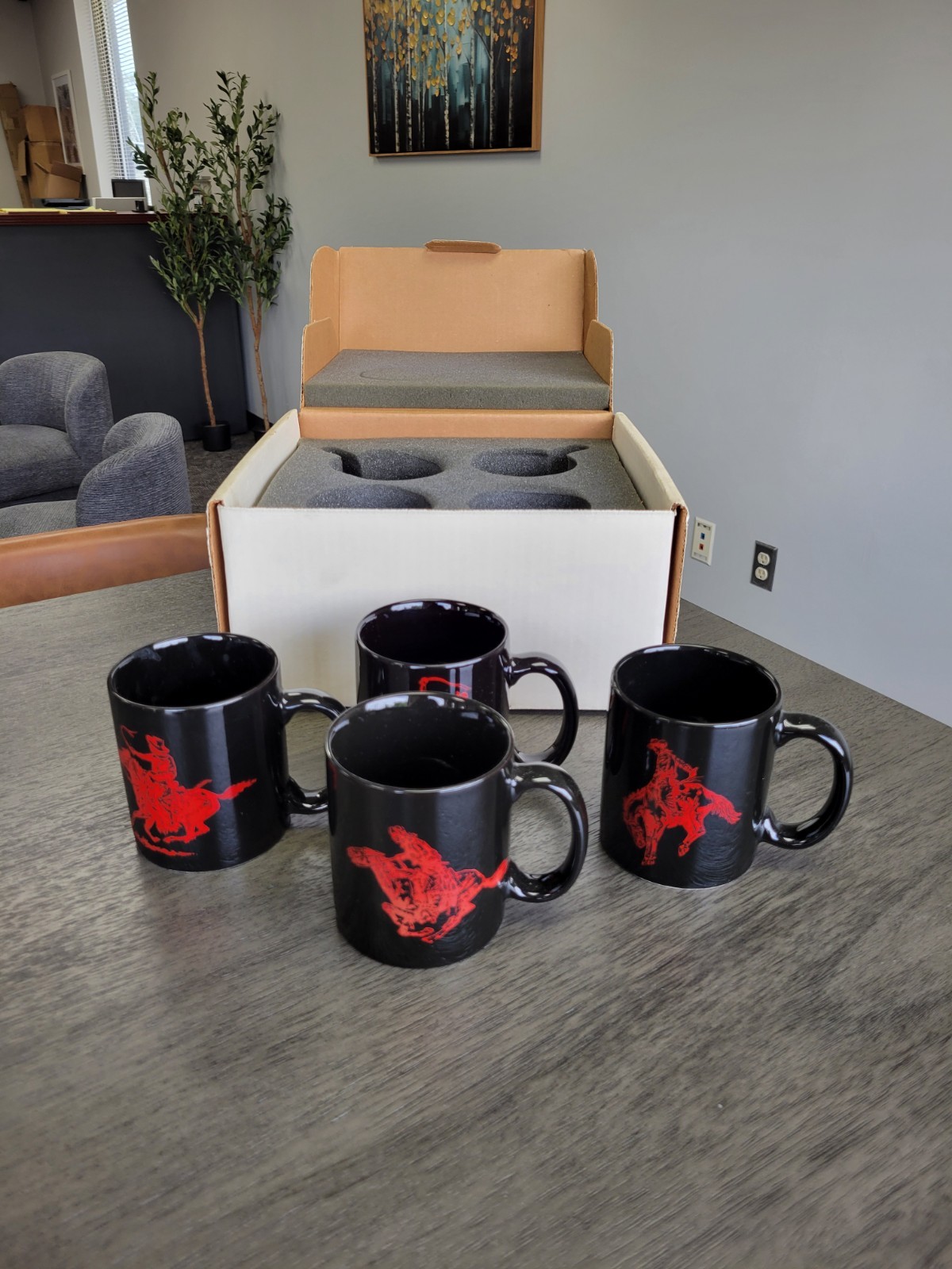 Picture 3 of 24