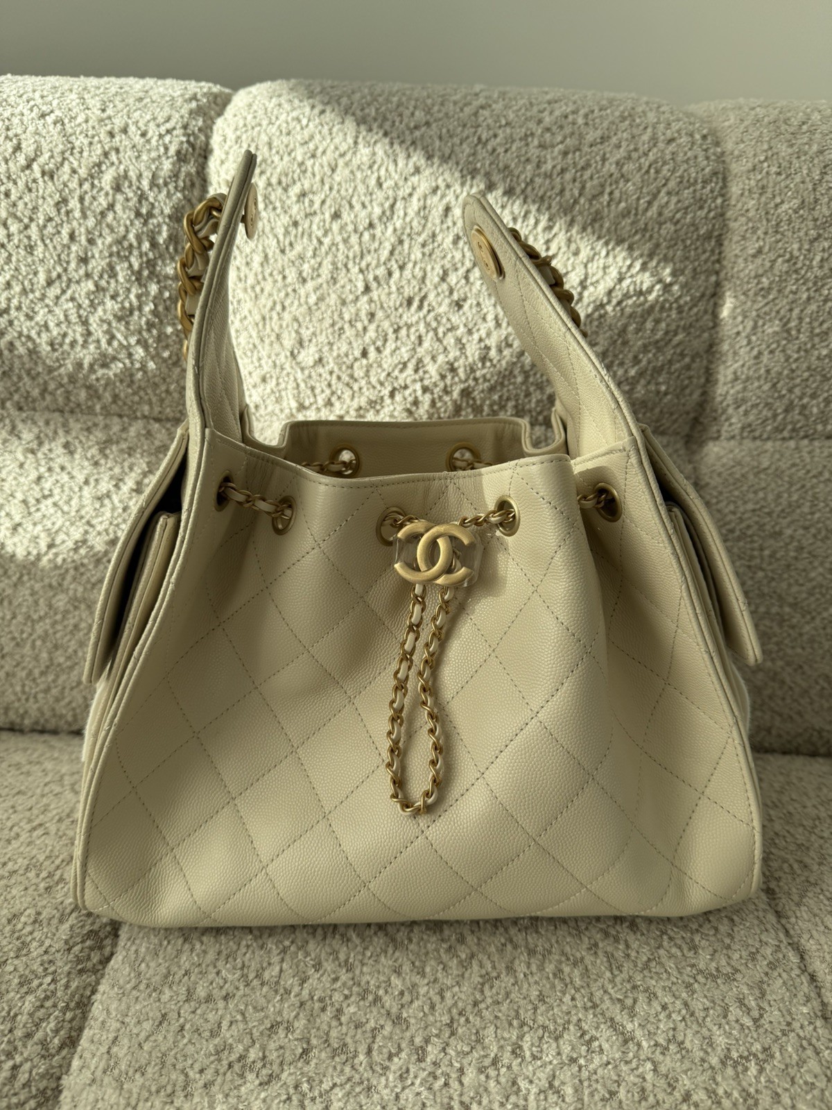 Chanel 25 Small Hobo Bag Light Beige Grained Calfskin Gold Hardware 26C BNIB image 2