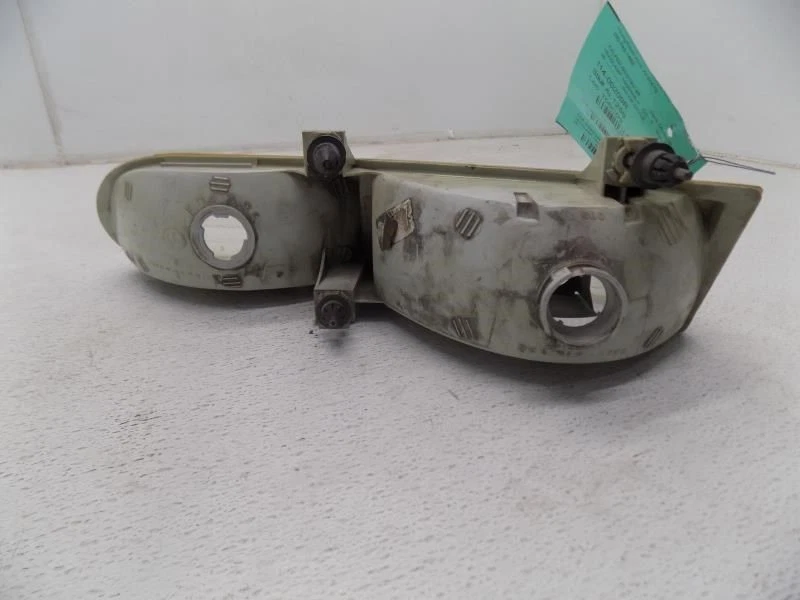 Passenger Right Headlight GL Fits 92-95 TAURUS 396790 - Изображение 2 из 3