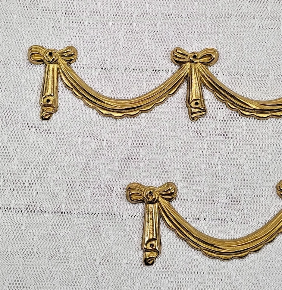 Juego de 2 cuadros muebles botín arco apliques metálicos decorativos vintage tono dorado Foto 2 de 4