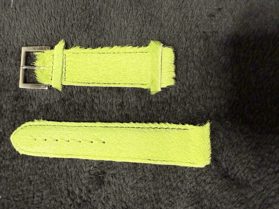 Correa de reloj de cuero Fendi pelo de pony verde nueva, genuina Fendi Foto 2 de 4