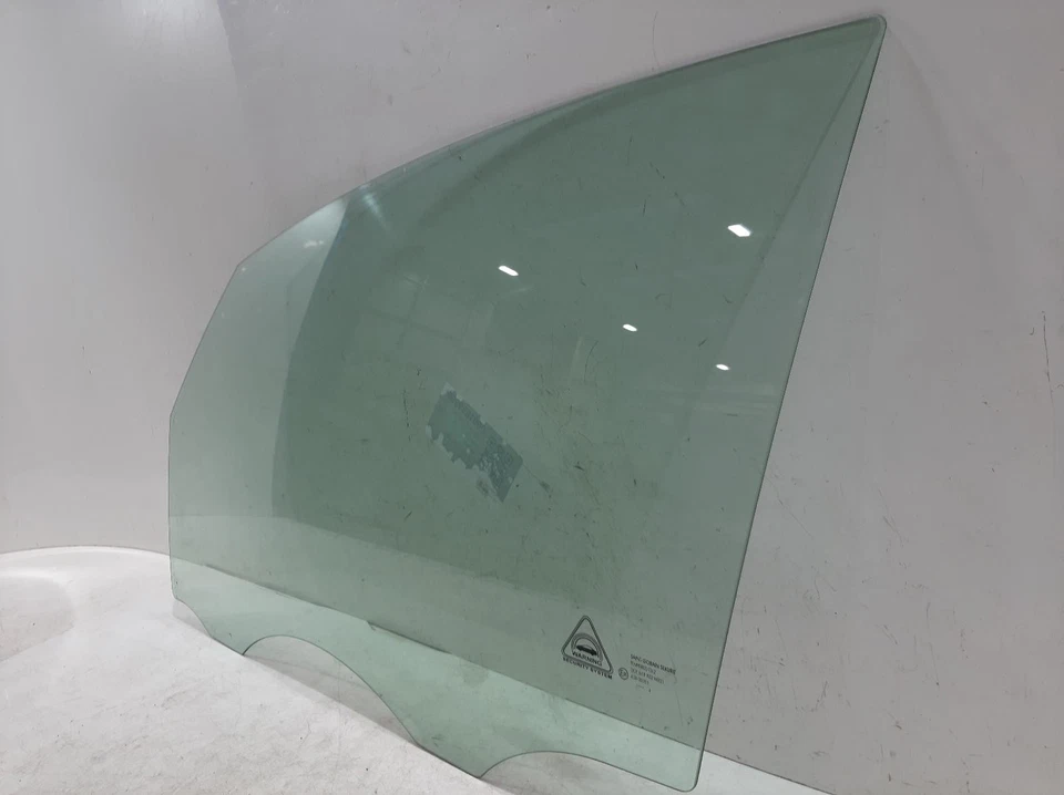 KIA VENGA 2 MK1 2010-2019 Hatch Front Left 5Dr Door Window Glass OEM 824111P000 - Image 2 of 4