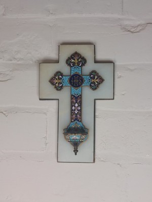 Vintage Onyx & Messing Emaille Champleve Wandkreuz mit Schrift schönes Beispiel IHS