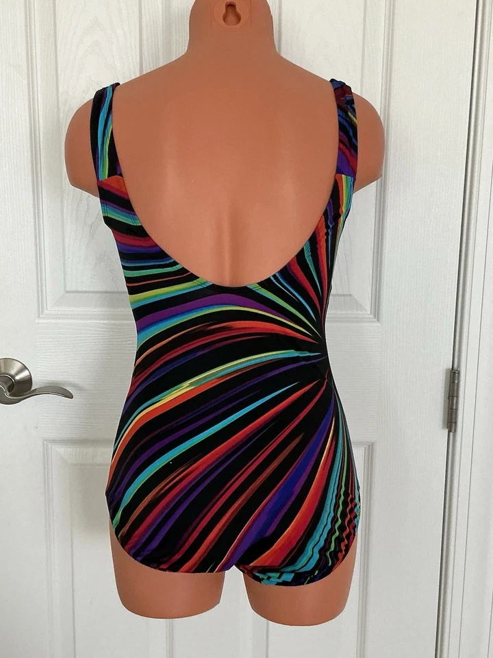 ROBBY LEN Precioso Traje de Baño Multi Cuello en U Copa Suave 1 Pieza Control Nuevo con Etiquetas Talla 12 Foto 3 de 4