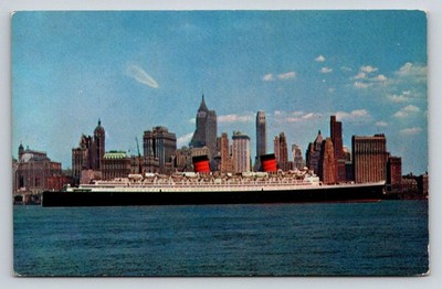 S.S. Queen Elizabeth Ocean Liner NYC Manhattan Plastichrome Postcard