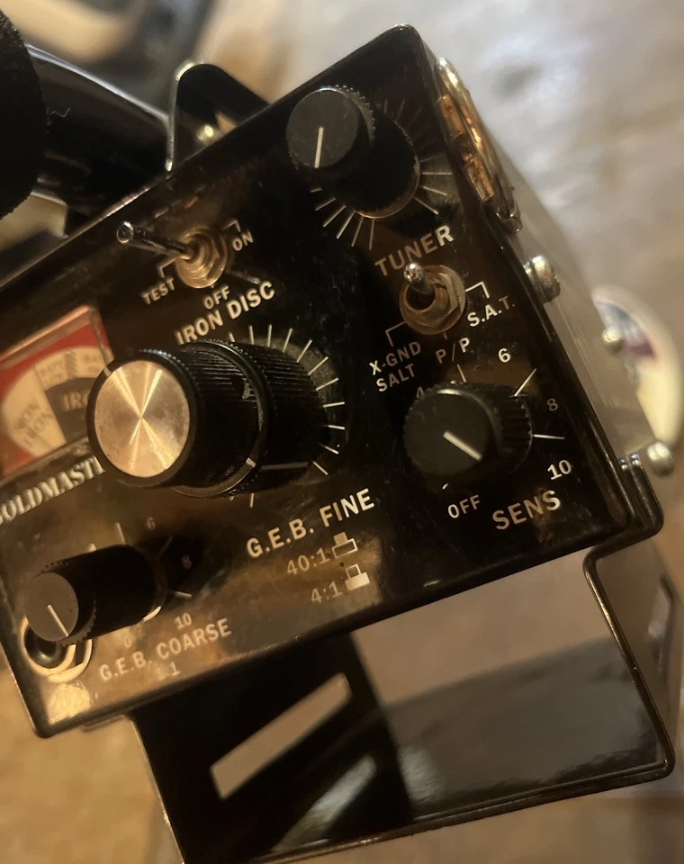 Garrett Goldmaster 24K Metal Detector w/ Waterproof Coil - Image 4 of 4