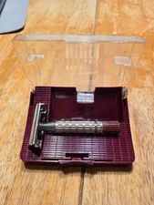 Gillette Red Tip Superspeed A3 1955 Safety Razor DE with Case