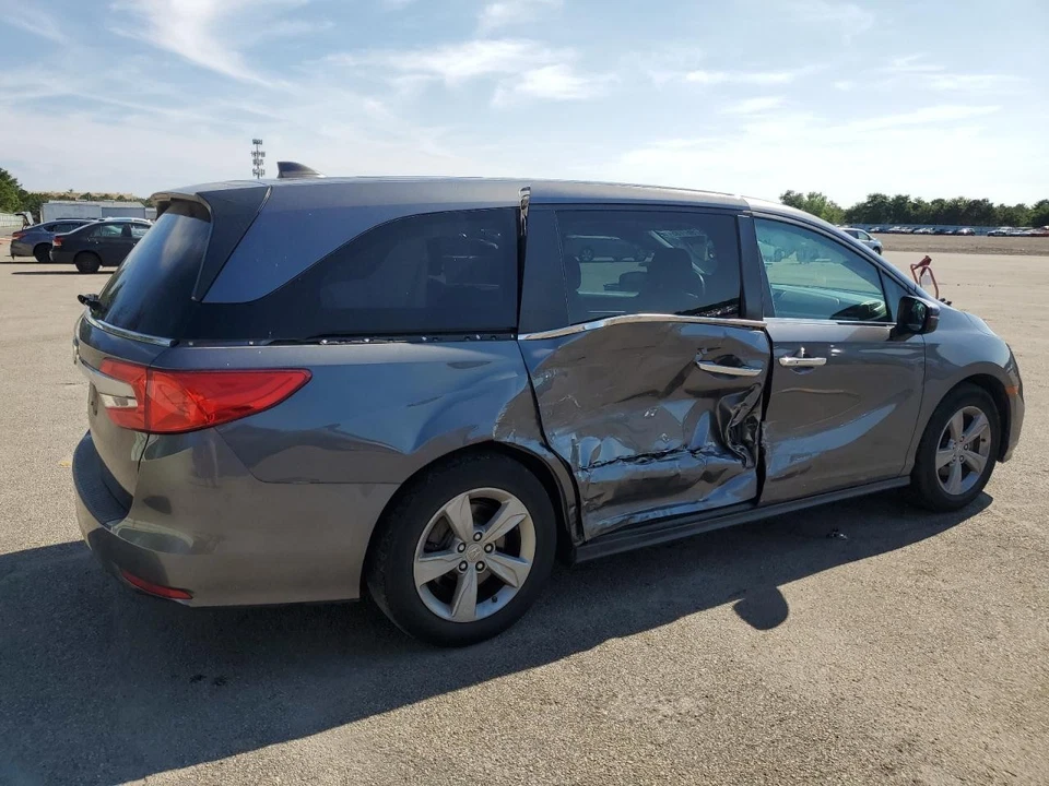 Used Hood fits: 2018 Honda Odyssey  Grade A - Image 3 of 4