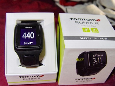 TomTom Runner GPS Watch Special Edition  Black Free Shipping NEW Open Box