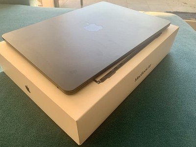 A2681, 13,6'' MacBook Air M2 , 8 Core CPU,  10 Core GPU - 16GB RAM - 1TB + Z!