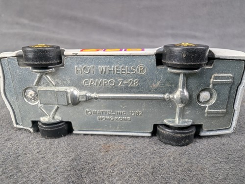 Vintage 1982 Hot Wheels White Chevy Camaro Z-28 GHO Gold Hot Ones Diecast Car HK - Bild 9 von 10