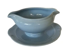 Vintage LuRay Pottery USA Gravy/Sauce Boat w/attached plate Blue