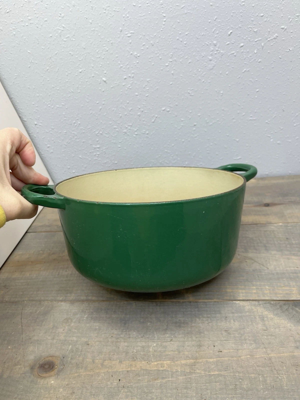 Vintage Le Creuset Cast Iron Dutch Oven Pot #22 Green Enamel no lid FLAWS!