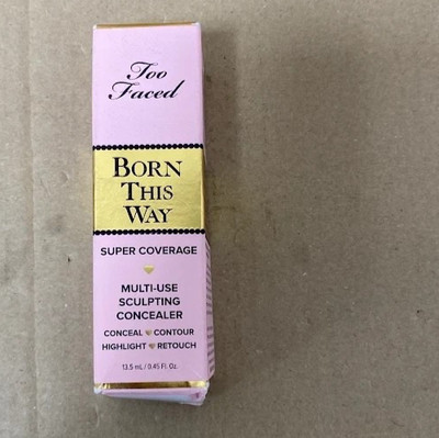 Too Faced Born This Way Super Coverage Multi Use Sculpting 13,5 ml.  TOFFEE