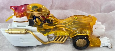 BANDAI 2005 Power Rangers Mystic Force Vehicle Car W/ Solaris Knight
