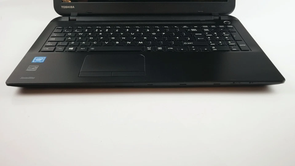 Cheap Toshiba Laptop, Intel Prccessor, 8GB RAM, 128GB SSD, 15.6" HD+, Win10 - Image 3 of 4