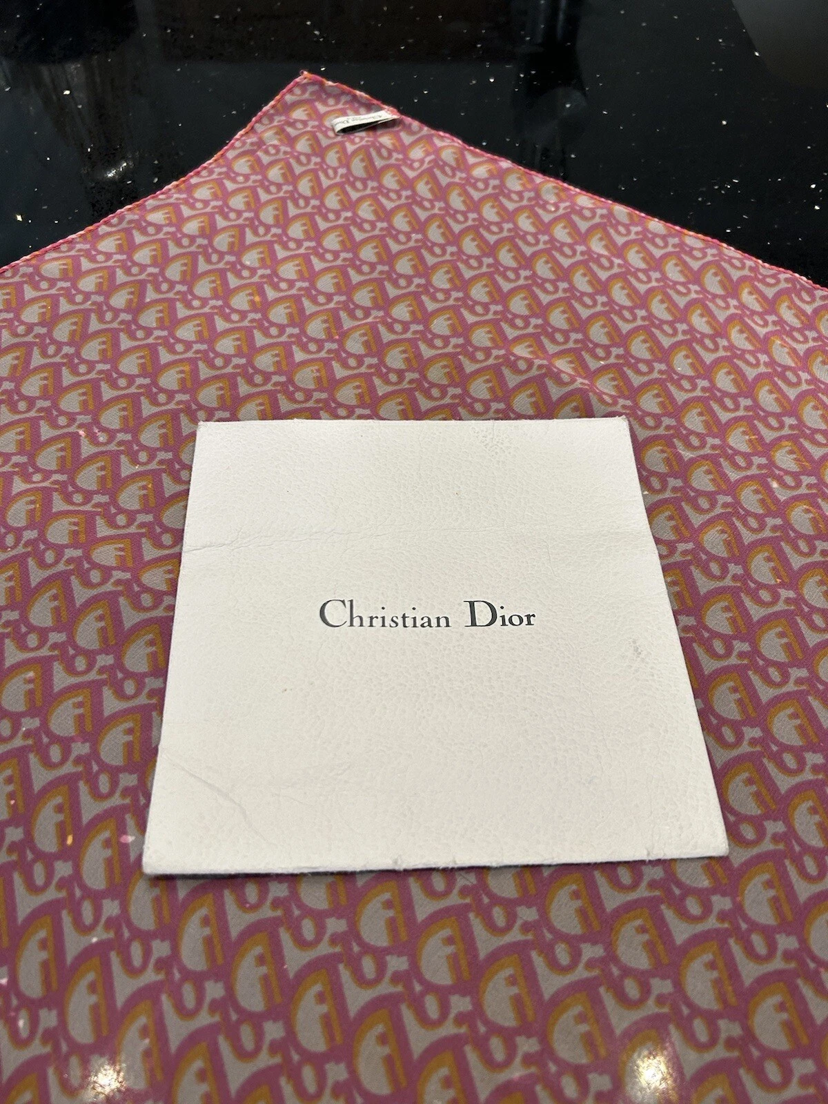 Écharpe en soie logo monogramme rose Christian Dior Trotter 60 cm