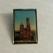 Vintage Smithsonian Institution Castle Washington DC Souvenir Lapel Pin