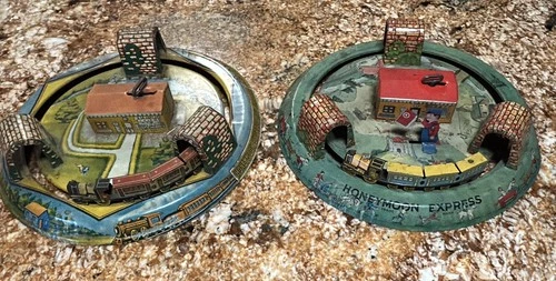 2 - 1930’s LOUIS MARX HONEYMOON EXPRESS TRAIN STATION TIN LITHO MECHANICAL TOY